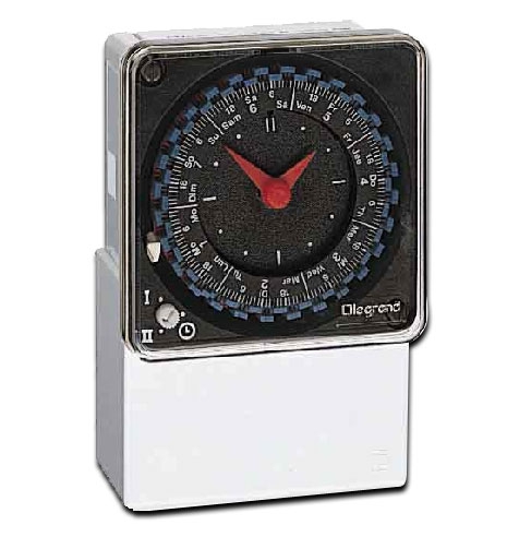 Analoge Fronttafeleinbauuhr MaxiRex QTT230V 50/60Hz