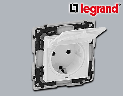 Legrand Valena Life UP SCHUKO-Steckdose 16A 250V AC Ultraweiß mit Klappdeckel und erhöhtem Berührungsschutz und Krallen-/Schraubbefestigung