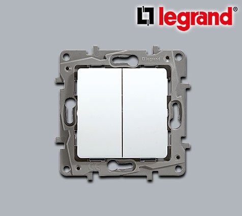 Legrand Niloe Doppelwechseltaster 6A ohne Spreizkrallen ultraweiß