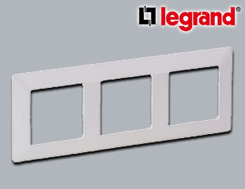 Legrand Valena Life Rahmen Ultraweiß 3-fach aus Thermoplast Ultraweiß glänzend