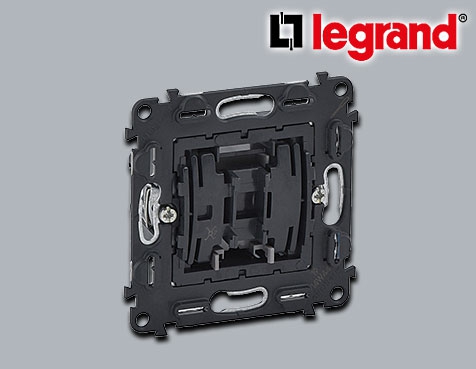 Legrand Valena INMATIC UP Einsatz Kreuzschalter mit Schraubklemmen- 10 AX 250 V AC
