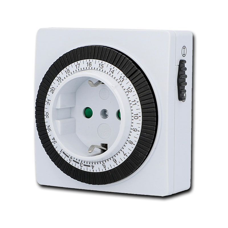 Zeitschaltuhr mechanisch / 96 Schaltzeiten/Tag / 3.500 W