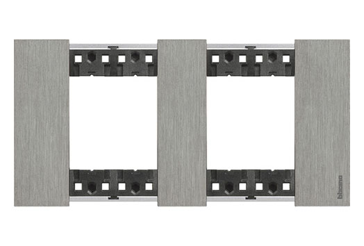 Bticino Living Now Abdeckrahmen / 2x2-modulig /  Farbausführung Steel
