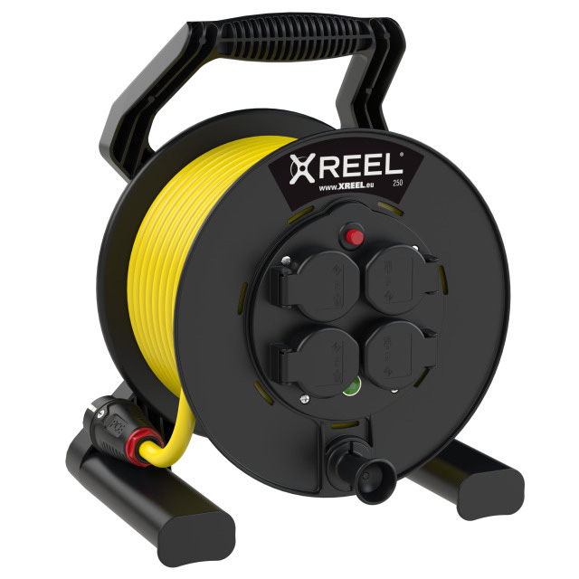 PCE Kabeltrommel XREEL mit 4 Schukosteckdosen mit selbstschließenden Klappdeckeln 16A / 250V / IP54 und Gummistecker IP44 / 25m / N07V3V3-F 3G1,5 gelb/sw / IP54